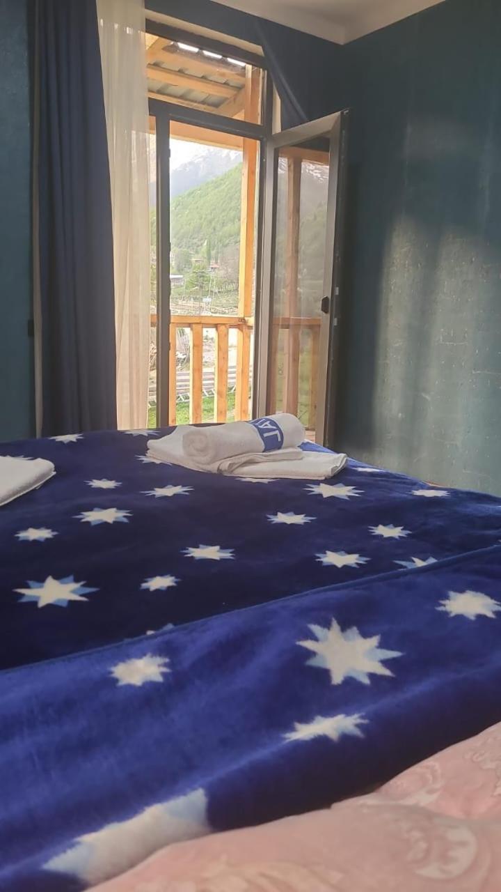 Guest House Guli Mestia Eksteriør billede